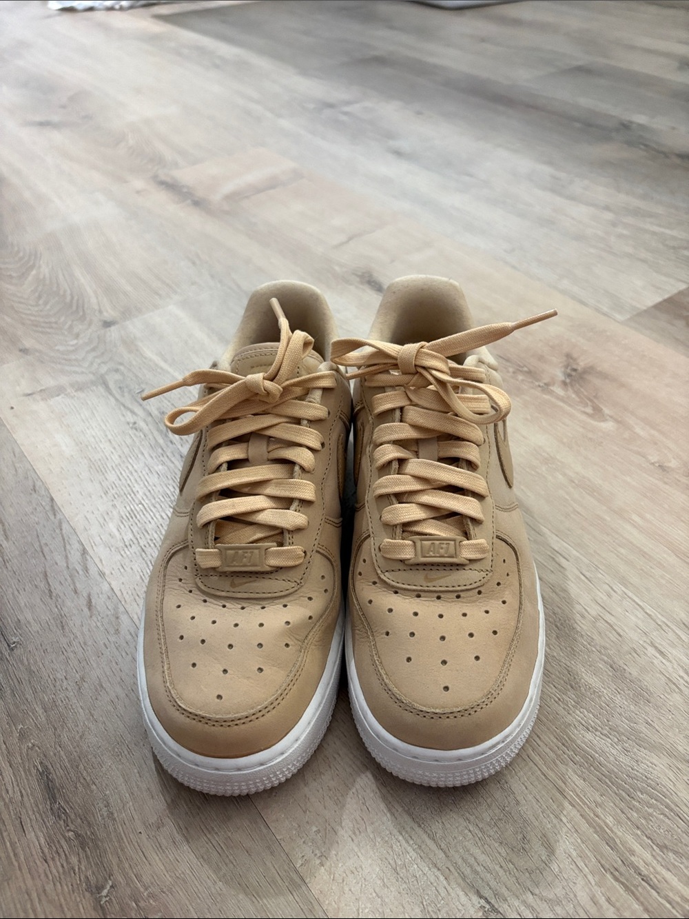 Nike Kids Tan Low-Top Sneakers with White Sole